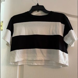 hollister black and white crop top